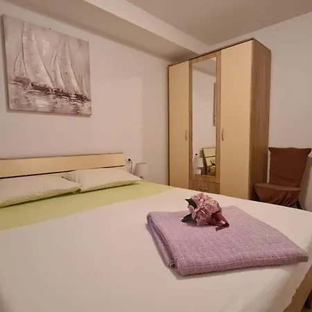 Apartment Pavlinovic *
